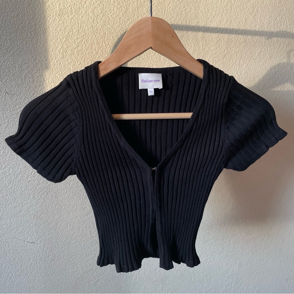 NWOT Find Me Now | Isa Crop Top - Picture 2 of 4